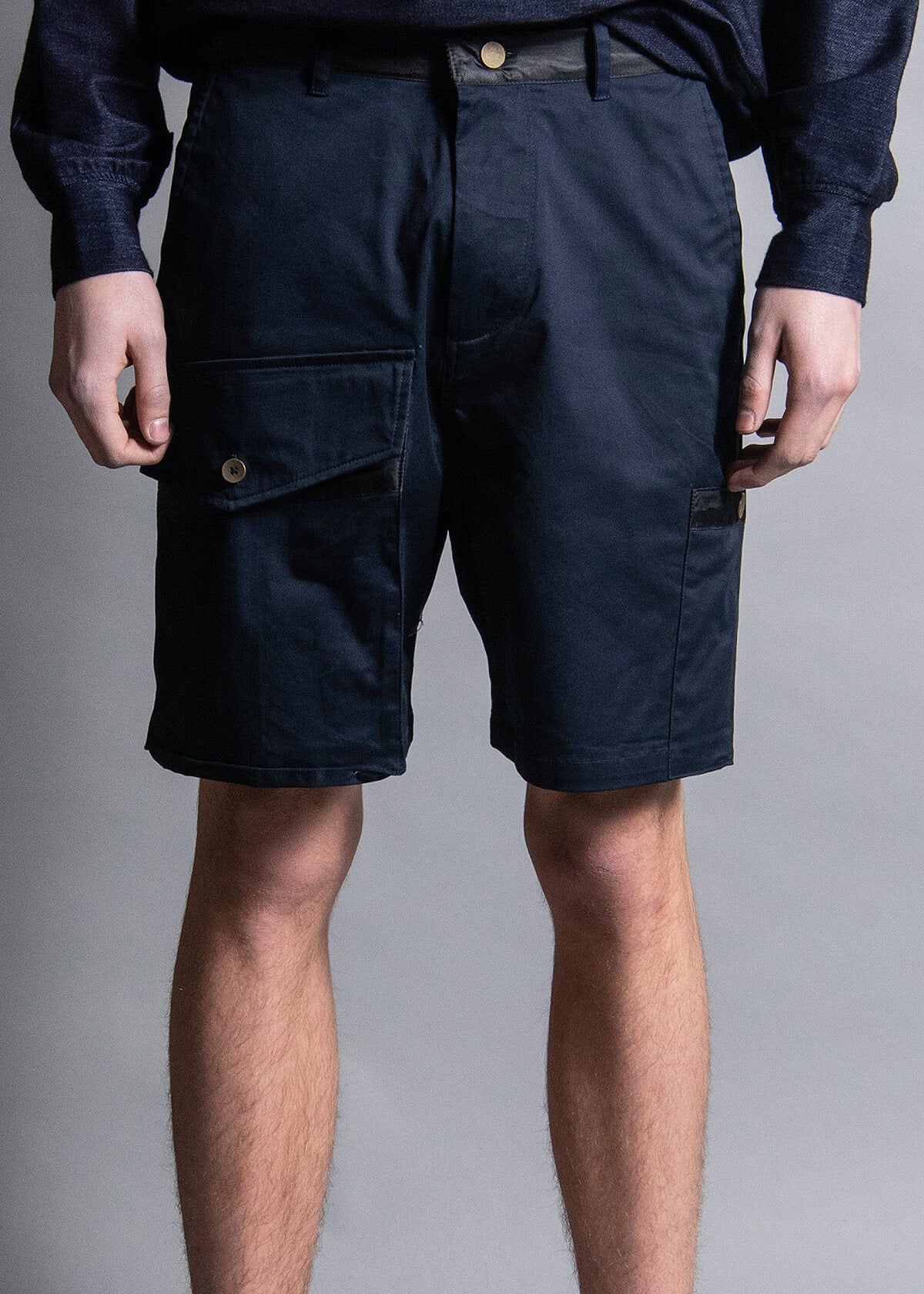 dark blue 8 pocket cargo short for men